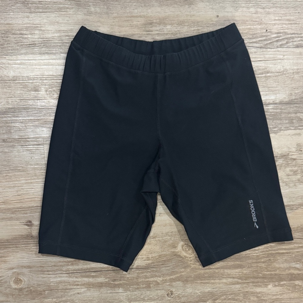 Women’s Brooks running biker style shorts